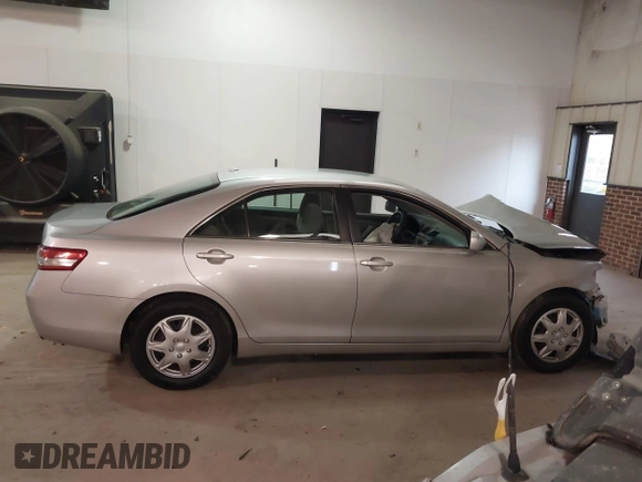 2011 Toyota Camry LE with VIN 4T1BF3EK0BU209782, listed as a IAAI auction lot 41739648 with 204,701 mi miles. Bid and sale history available at carsss.com. Image 13.