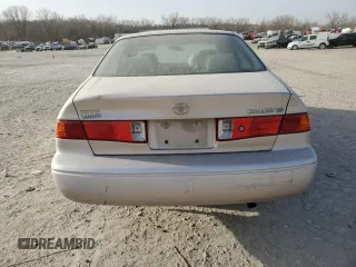 2001 Toyota Camry CE with VIN 4T1BG22K31U779463, listed as a Copart auction lot 48404105 with 153,702 mi miles and Salvage Title. Bid and sale history available at carsss.com. Image 6.