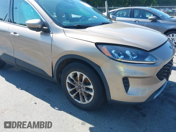 2021 Ford Escape SE with VIN 1FMCU0G67MUA00194, listed as a IAAI auction lot 42406942 with 62,553 mi miles and . Bid and sale history available at DreamBid. Image 17.