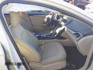 2013 Ford Fusion SE Hybrid with VIN 3FA6P0LU9DR375403, listed as a IAAI auction lot 40995125 with 132,583 mi miles. Bid and sale history available at carsss.com. Image 5.