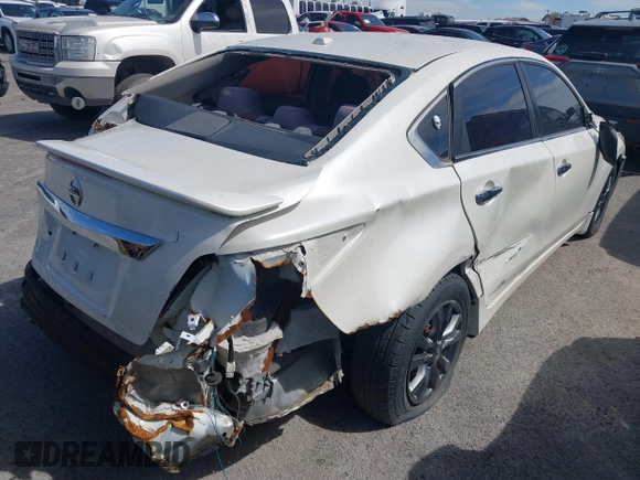 2015 Nissan Altima 2.5 S with VIN 1N4AL3AP2FC570488, listed as a IAAI auction lot 41824748 with 73,590 mi miles. Bid and sale history available at carsss.com. Image 4.