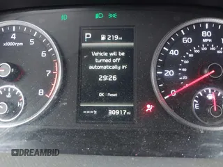 2023 Kia K5 GT-Line z VIN 5XXG64J25PG220733, wystawiony jako IAAI lot #42109640 z przebiegiem 30 917 mil mil oraz . Historia ofert i sprzedaży dostępna na DreamBid. Obrazek 16.