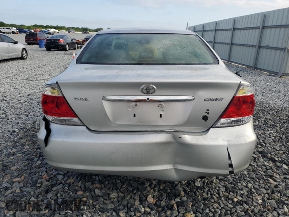 2006 Toyota Camry STD with VIN 4T1BE32K76U666957, listed as a Copart auction lot 51637265 with 303,409 mi miles and Salvage Title. Bid and sale history available at DreamBid. Image 6.