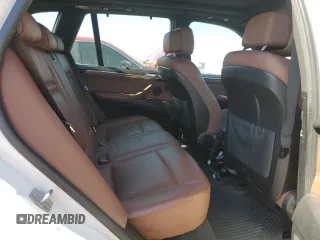 2013 BMW X5 xDrive50i z VIN 5UXZV8C52D0C16129, wystawiony jako Copart lot #47967905 z przebiegiem 111 011 mil mil oraz Szkoda całkowita • Salvage title. Historia ofert i sprzedaży dostępna na DreamBid. Obrazek 10.