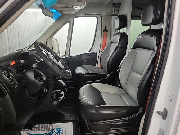 2016 Ram ProMaster Cargo with VIN 3C6TRVAG5GE133549, listed as a IAAI auction lot 42178625 with 95,383 mi miles and . Bid and sale history available at DreamBid. Image 1.