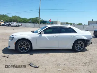 2018 Chrysler 300 with VIN 2C3CCABG2JH267047, listed as a IAAI auction lot 41887860 with 78,648 mi miles. Bid and sale history available at carsss.com. Image 15.