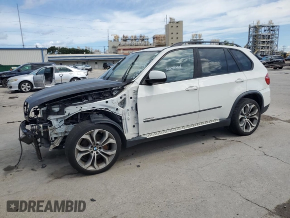 2013 BMW X5 xDrive50i with VIN 5UXZV8C52D0C15370, listed as a Copart auction lot 62293645 with 90,611 mi miles and Clean title. Bid and sale history available at DreamBid. Image 1.