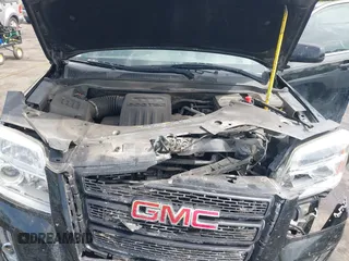 2015 GMC Terrain SLE z VIN 2GKALMEK3F6345377, wystawiony jako IAAI lot #42109041 z przebiegiem 151 033 mil mil oraz . Historia ofert i sprzedaży dostępna na DreamBid. Obrazek 10.