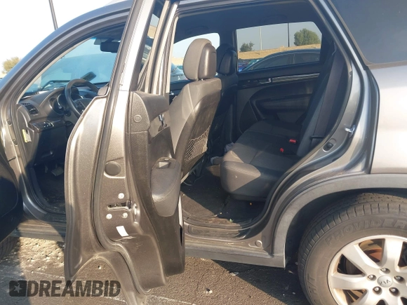 2013 Kia Sorento LX with VIN 5XYKT4A28DG394676, listed as a IAAI auction lot 41409435 with 167,003 mi miles. Bid and sale history available at carsss.com. Image 8.