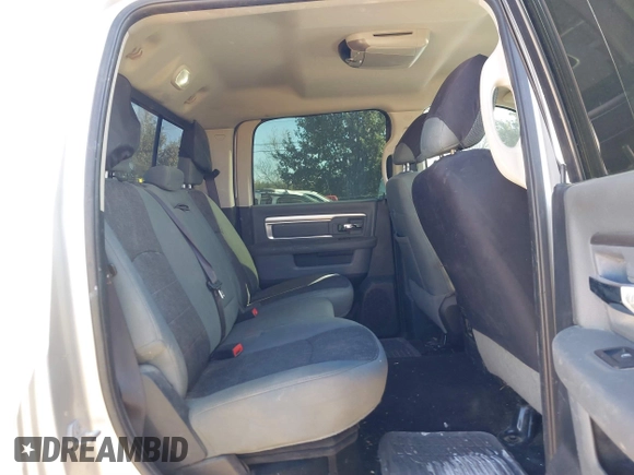 2015 Ram 2500 SLT with VIN 3C6UR5DL5FG664542, listed as a IAAI auction lot 41364516 with 161,984 mi miles. Bid and sale history available at carsss.com. Image 8.