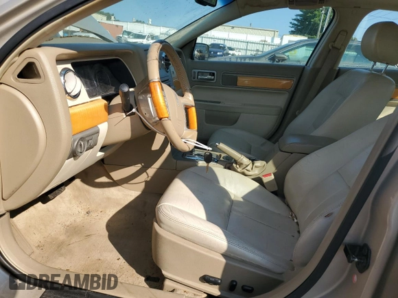 2006 Lincoln Zephyr z VIN 3LNHM26126R626690, wystawiony jako Copart lot #71560864 z przebiegiem 136 886 mil mil oraz Szkoda całkowita • Salvage title. Historia ofert i sprzedaży dostępna na DreamBid. Obrazek 7.
