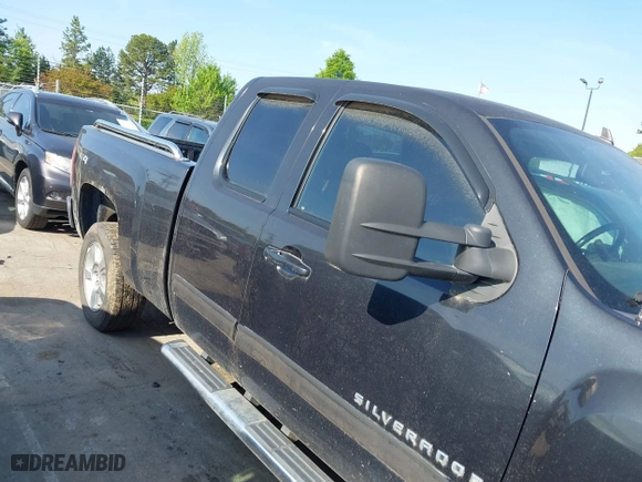 2009 Chevrolet Silverado 1500 LTZ with VIN 1GCEK39J59Z182591, listed as a IAAI auction lot 42030957 with 259,553 mi miles. Bid and sale history available at carsss.com. Image 13.