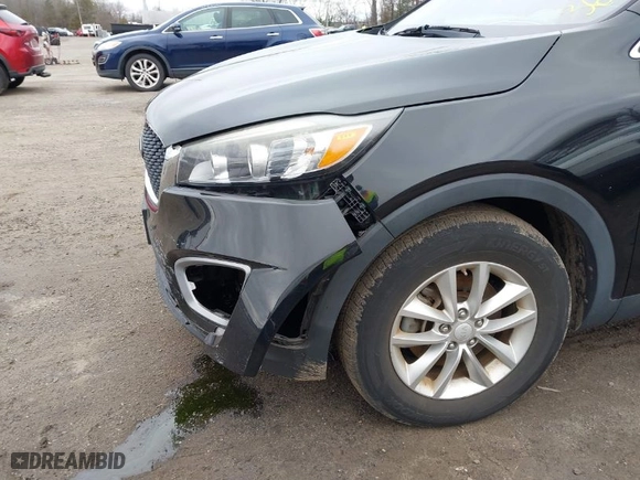 2016 Kia Sorento LX with VIN 5XYPG4A33GG003845, listed as a IAAI auction lot 41740973 with 73,234 mi miles. Bid and sale history available at carsss.com. Image 18.