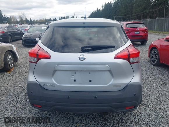 2020 Nissan Kicks S z VIN 3N1CP5BV6LL492817, wystawiony jako IAAI lot #41940178 z przebiegiem 52 327 mil mil oraz . Historia ofert i sprzedaży dostępna na DreamBid. Obrazek 17.