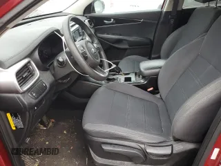 2017 Kia Sorento LX z VIN 5XYPGDA37HG328452, wystawiony jako Copart lot #83803644 z przebiegiem 133 518 mil mil oraz Szkoda całkowita • Salvage title. Historia ofert i sprzedaży dostępna na DreamBid. Obrazek 7.
