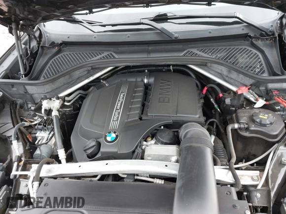 2015 BMW X6 xDrive35i z VIN 5UXKU2C56F0N76862, wystawiony jako IAAI lot #41747776 z przebiegiem 119 426 mil mil oraz . Historia ofert i sprzedaży dostępna na DreamBid. Obrazek 10.