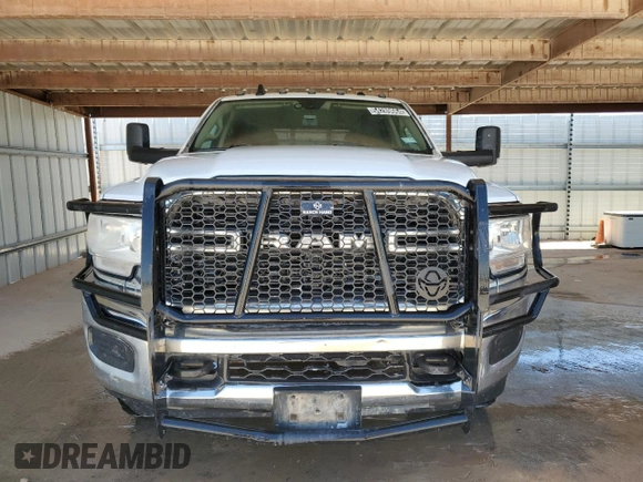 2019 Ram 3500 Tradesman with VIN 3C63R3GJ6KG614706, listed as a Copart auction lot 74090834 with 186,453 mi miles and Clean Title. Bid and sale history available at carsss.com. Image 5.