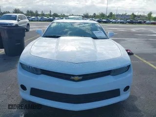 2015 Chevrolet Camaro LS z VIN 2G1FB1E32F9140247, wystawiony jako IAAI lot #42240205 z przebiegiem 196 142 mil mil oraz . Historia ofert i sprzedaży dostępna na DreamBid. Obrazek 12.