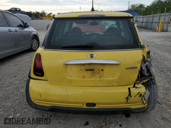 2006 MINI Hardtop z VIN WMWRC33586TK64062, wystawiony jako Copart lot #56115515 z przebiegiem 170 815 mil mil oraz Szkoda całkowita • Salvage title. Historia ofert i sprzedaży dostępna na DreamBid. Obrazek 6.