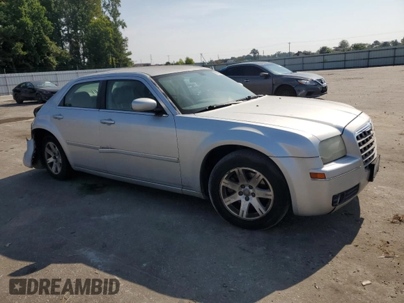 2007 Chrysler 300 Signature with VIN 2C3KA53G87H692238, listed as a Copart auction lot 69198324 with 139,300 mi miles and Salvage Title. Bid and sale history available at carsss.com. Image 4.