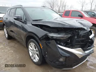 2019 Chevrolet Blazer z VIN 3GNKBDRS0KS666082, wystawiony jako IAAI lot #42033003 z przebiegiem 28 737 mil mil oraz . Historia ofert i sprzedaży dostępna na DreamBid. Obrazek 1.