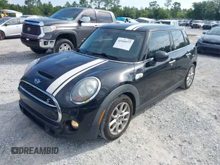 2016 MINI Hardtop 4 Door S z VIN WMWXU3C53G2D30807, wystawiony jako IAAI lot #42545577 z przebiegiem 86 952 mil mil oraz . Historia ofert i sprzedaży dostępna na DreamBid. Obrazek 17.
