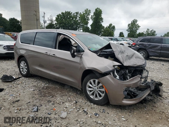 2017 Chrysler Pacifica Touring with VIN 2C4RC1DG6HR610644, listed as a Copart auction lot 63531525 with 92,381 mi miles and Clean title. Bid and sale history available at DreamBid. Image 4.