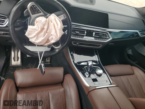 2022 BMW X5 M50i with VIN 5UXJU4C06N9M13151, listed as a Copart auction lot 45640985 with 0 mi miles and Salvage Title. Bid and sale history available at carsss.com. Image 8.