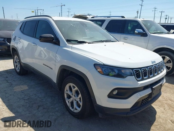 2024 Jeep Compass Latitude with VIN 3C4NJDBN5RT119388, listed as a IAAI auction lot 41971926 with 32,709 mi miles. Bid and sale history available at carsss.com. Image 1.