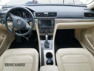 2018 Volkswagen Passat SE z VIN 1VWBA7A32JC021694, wystawiony jako Copart lot #57619625 z przebiegiem 113 172 mil mil oraz Szkoda całkowita • Salvage title. Historia ofert i sprzedaży dostępna na DreamBid. Obrazek 8.