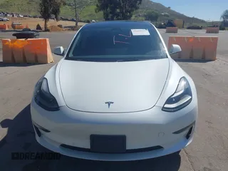 2022 Tesla Model 3 Long Range z VIN 5YJ3E1EB8NF212930, wystawiony jako IAAI lot #41658127 z przebiegiem 43 773 mil mil oraz . Historia ofert i sprzedaży dostępna na DreamBid. Obrazek 13.