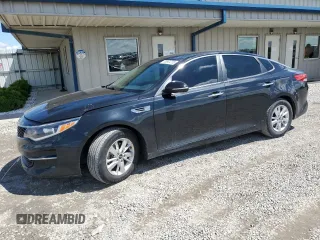 2017 Kia Optima LX z VIN KNAGT4L36H5179093, wystawiony jako Copart lot #55984755 z przebiegiem 65 885 mil mil oraz Szkoda całkowita • Salvage title. Historia ofert i sprzedaży dostępna na DreamBid. Obrazek 1.