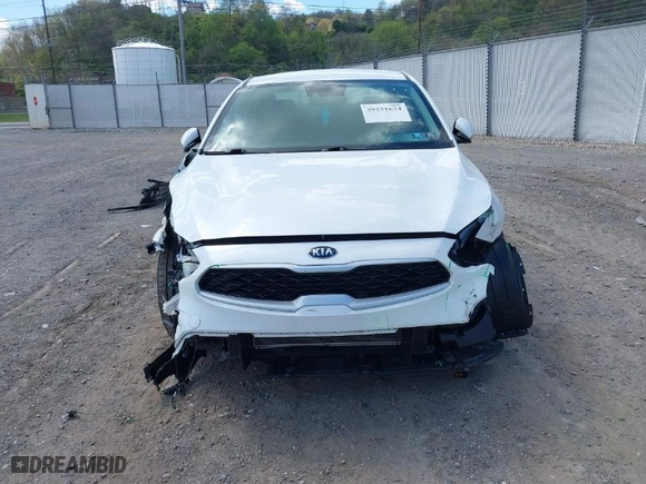 2021 Kia Forte LXS with VIN 3KPF24AD6ME386370, listed as a IAAI auction lot 39251624 with NaN miles. Bid and sale history available at carsss.com. Image 13.