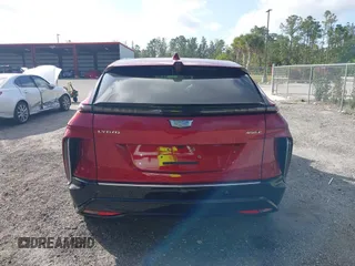 2024 Cadillac LYRIQ Luxury z VIN 1GYKPRRKXRZ137625, wystawiony jako IAAI lot #41570493 z przebiegiem 3 859 mil mil oraz . Historia ofert i sprzedaży dostępna na DreamBid. Obrazek 16.