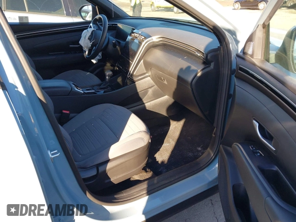 2024 Hyundai Santa Cruz SEL z VIN 5NTJC4AE3RH099170, wystawiony jako IAAI lot #41285989 z przebiegiem 38 112 mil mil oraz . Historia ofert i sprzedaży dostępna na DreamBid. Obrazek 5.