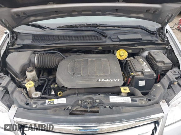 2015 Chrysler Town & Country Touring with VIN 2C4RC1BG4FR602557, listed as a IAAI auction lot 41715004 with 164,030 mi miles. Bid and sale history available at carsss.com. Image 10.