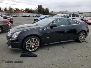 2011 Cadillac CTS-V z VIN 1G6DV1EP3B0120525, wystawiony jako Copart lot #81183434 z przebiegiem 17 578 mil mil oraz Szkody całkowita. Historia ofert i sprzedaży dostępna na DreamBid. Obrazek 1.