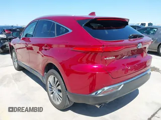 2022 Toyota Venza LE with VIN JTEAAAAH1NJ106479, listed as a IAAI auction lot 41764101 with 31,848 mi miles. Bid and sale history available at carsss.com. Image 3.