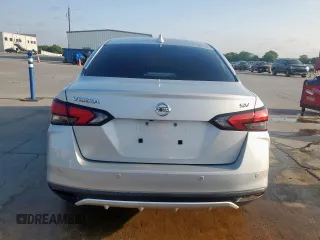 2021 Nissan Versa SV z VIN 3N1CN8EV8ML827953, wystawiony jako Copart lot #53162635 z przebiegiem 110 061 mil mil oraz Szkody całkowita. Historia ofert i sprzedaży dostępna na DreamBid. Obrazek 6.