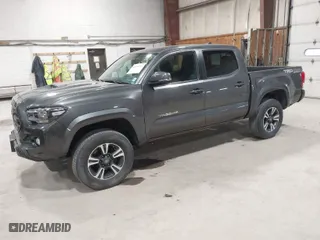 2017 Toyota Tacoma SR5 with VIN 5TFCZ5AN6HX111116, listed as a IAAI auction lot 42054764 with 103,107 mi miles. Bid and sale history available at carsss.com. Image 2.
