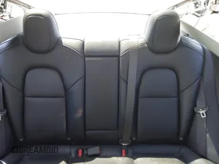 2018 Tesla Model 3 Long Range Battery z VIN 5YJ3E1EA2JF095525, wystawiony jako IAAI lot #42148713 z przebiegiem Nie podano mil oraz . Historia ofert i sprzedaży dostępna na DreamBid. Obrazek 8.