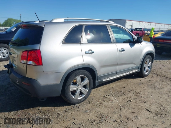 2013 Kia Sorento EX with VIN 5XYKU4A6XDG345785, listed as a IAAI auction lot 42199217 with 245,900 mi miles and . Bid and sale history available at DreamBid. Image 4.