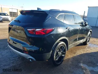 2019 Chevrolet Blazer with VIN 3GNKBGRS1KS658798, listed as a IAAI auction lot 41215976 with 58,893 mi miles. Bid and sale history available at carsss.com. Image 4.