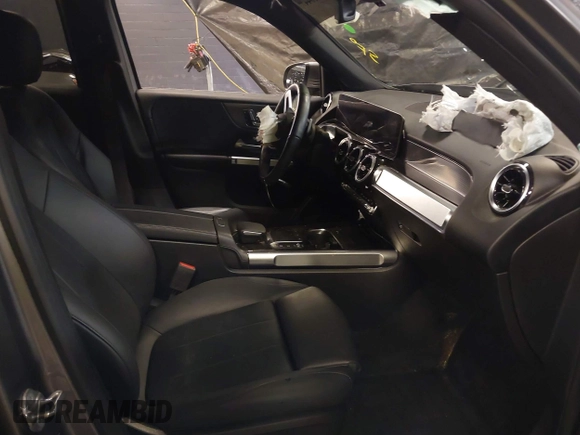 2021 Mercedes-Benz GLB 250 z VIN W1N4M4HB9MW101276, wystawiony jako IAAI lot #41010447 z przebiegiem 66 897 mil mil oraz . Historia ofert i sprzedaży dostępna na DreamBid. Obrazek 5.