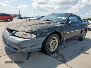 1995 Ford Mustang z VIN 1FALP4443SF210871, wystawiony jako Copart lot #61627625 z przebiegiem 132 696 mil mil oraz Czysty tytuł • Clean title. Historia ofert i sprzedaży dostępna na DreamBid. Obrazek 1.