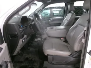 2018 Ford F-150 XL z VIN 1FTEX1EB1JKD12125, wystawiony jako IAAI lot #42844963 z przebiegiem 30 603 mil mil oraz . Historia ofert i sprzedaży dostępna na DreamBid. Obrazek 8.