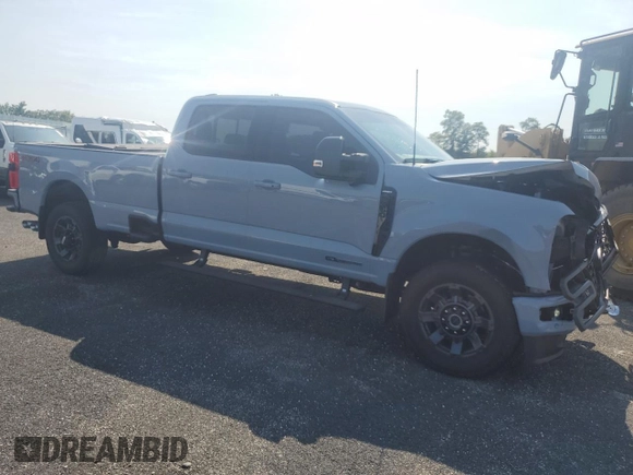 2024 Ford F-350 XL with VIN 1FT8W3BT8RED16160, listed as a Copart auction lot 71034834 with 8,950 mi miles and Salvage Title. Bid and sale history available at DreamBid. Image 4.
