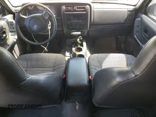 2000 Jeep Cherokee with VIN 1J4FT48S6YL152495, listed as a Copart auction lot 60627965 with 196,086 mi miles and Salvage title. Bid and sale history available at DreamBid. Image 8.