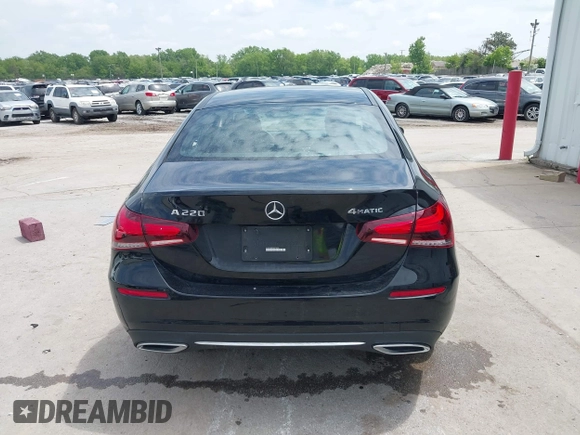 2021 Mercedes-Benz A 220 z VIN W1K3G4FB3MJ278745, wystawiony jako IAAI lot #42386479 z przebiegiem 33 282 mil mil oraz . Historia ofert i sprzedaży dostępna na DreamBid. Obrazek 16.