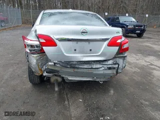 2016 Nissan Sentra SR with VIN 3N1AB7AP8GL662203, listed as a IAAI auction lot 41739620 with 131,001 mi miles. Bid and sale history available at carsss.com. Image 6.